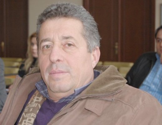Exclusiv: Primarul din Mircea Vodă a primit interdicţia de a părăsi localitatea